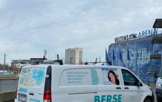 Ein Firmenfahrzeug der Firma Berse.