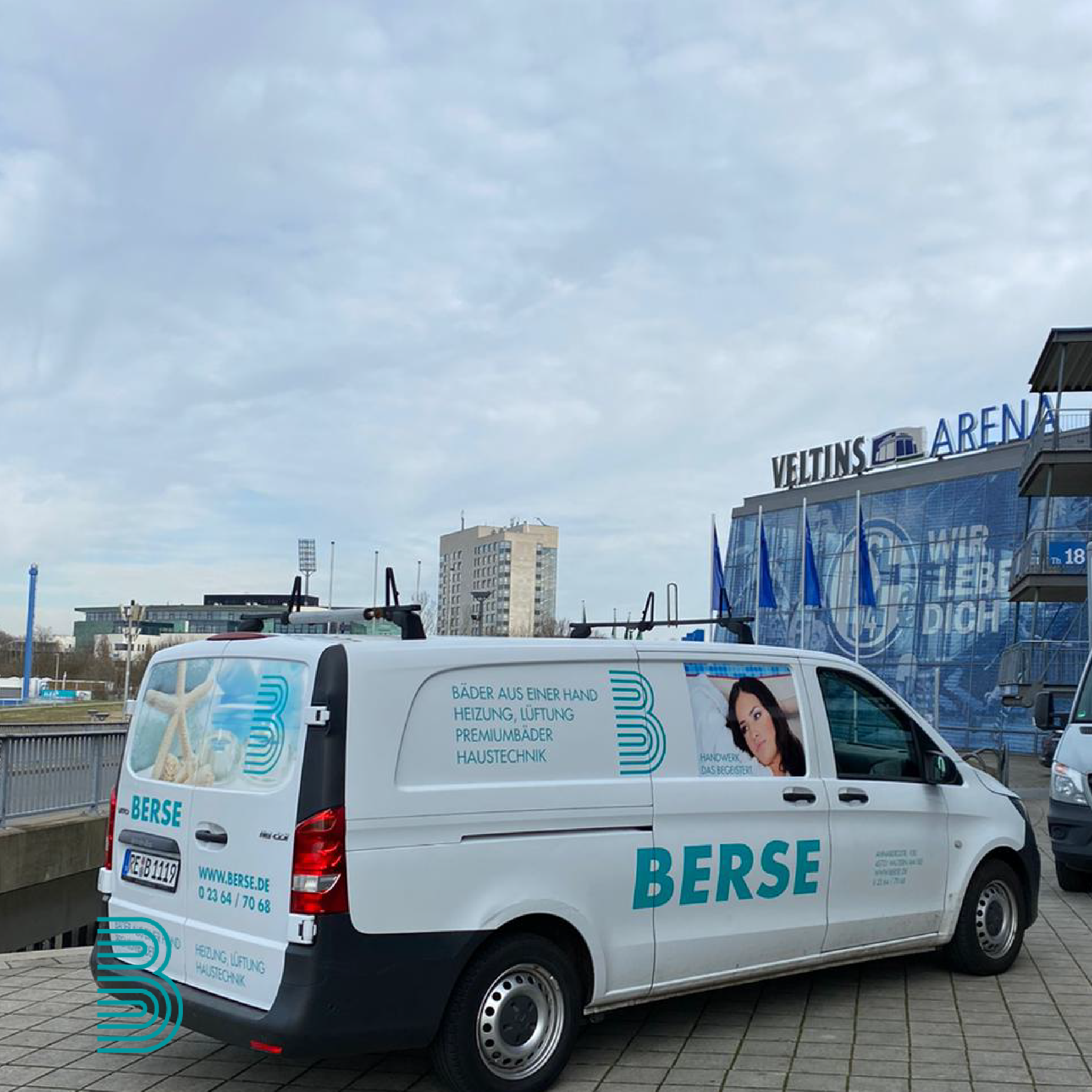 2022-03-schalke_kachel_kachel Ein Firmenfahrzeug der Firma Berse.