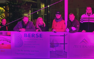 Team Berse an der Kunsteisbahn, die auch dieses Jahr wieder von unserer Firma mitgesponsert wird.