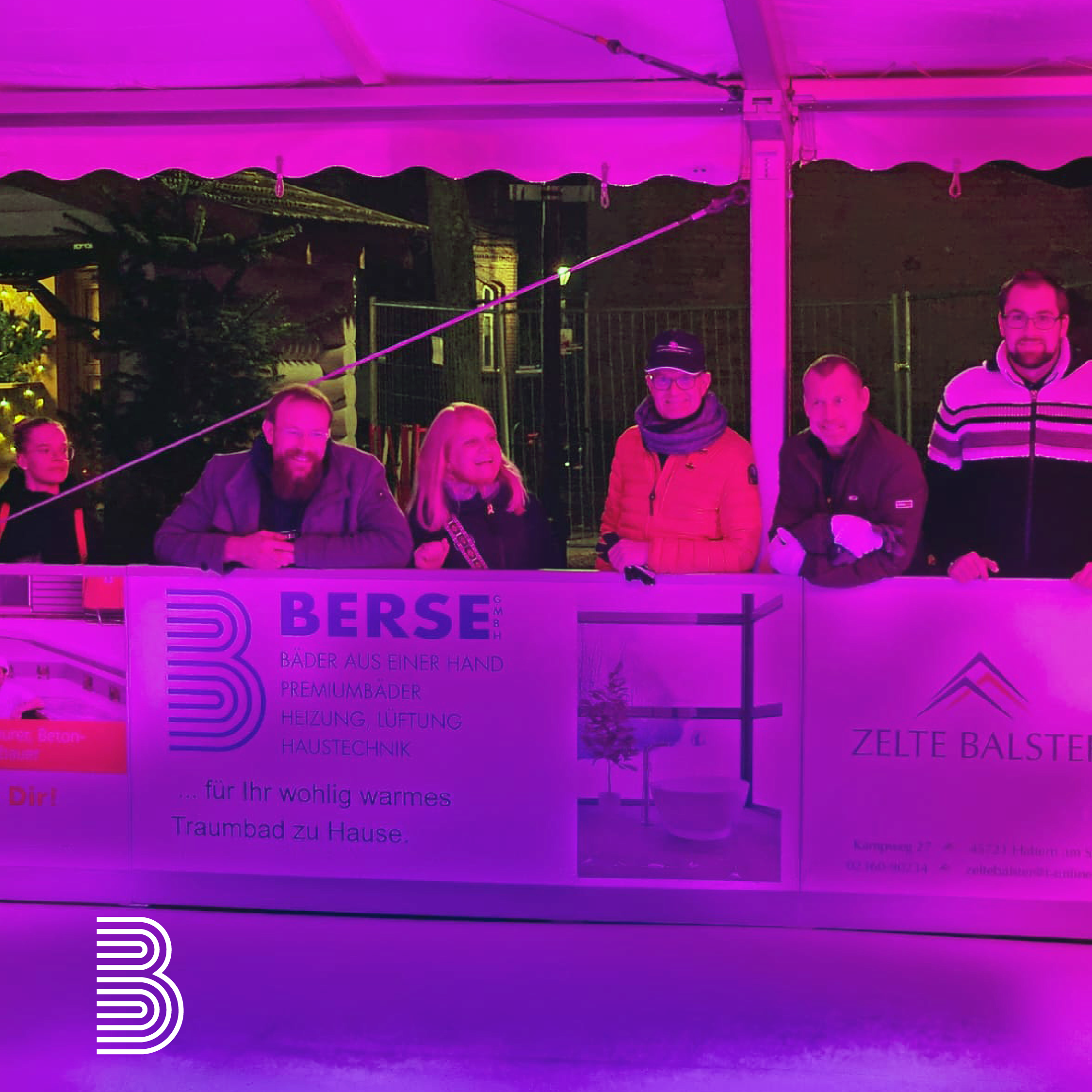 2023_12_weihnahctsmarkt Team Berse an der Kunsteisbahn, die auch dieses Jahr wieder von unserer Firma mitgesponsert wird.