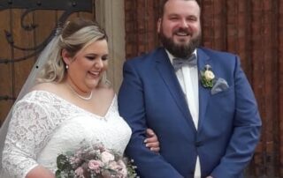 Brautpaar Dennis und Julia Burkert am Hochzeitstag.