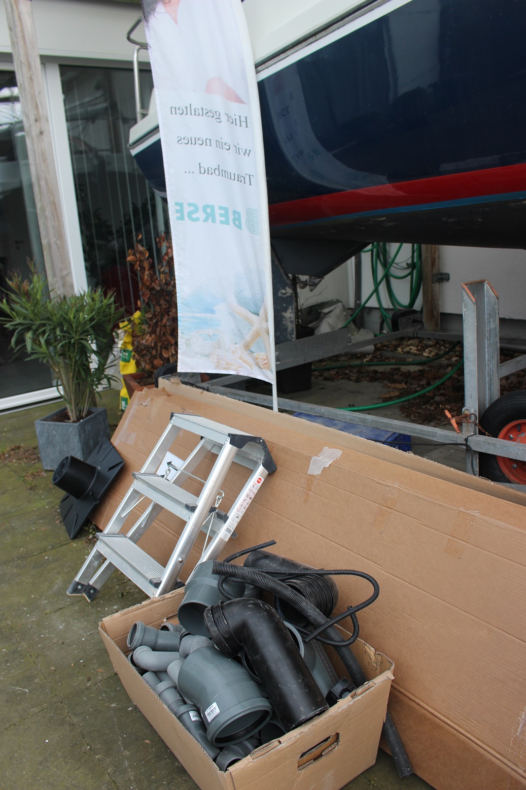 img_7684_klein Unsere Kommissionierung findet nun unter freiem Himmel statt.