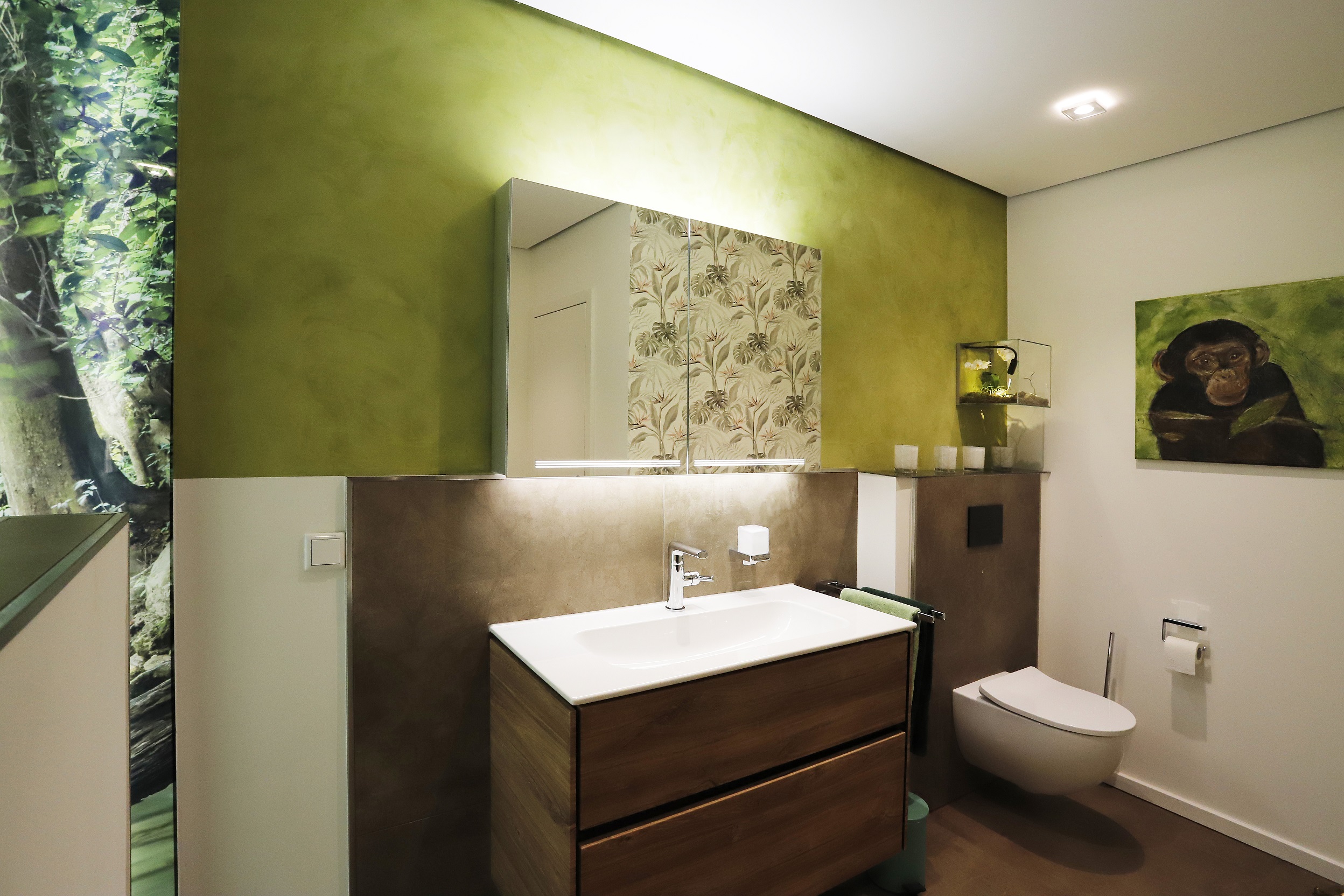 _mg_8300_klein Eine Badezimmer im DSchungel-Look.